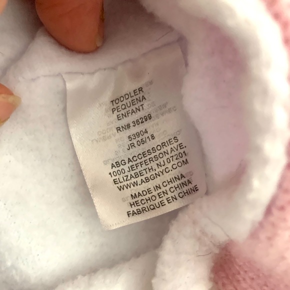 🦄❄️⭐️Free With Purchase!⭐️ Unicorn fall and winter hat ❄️🦄 - Picture 2 of 2